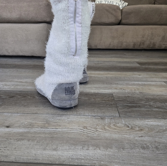 Muk Luks Slippers Light Pink Blush and Gray 9- 10 - Picture 5 of 8